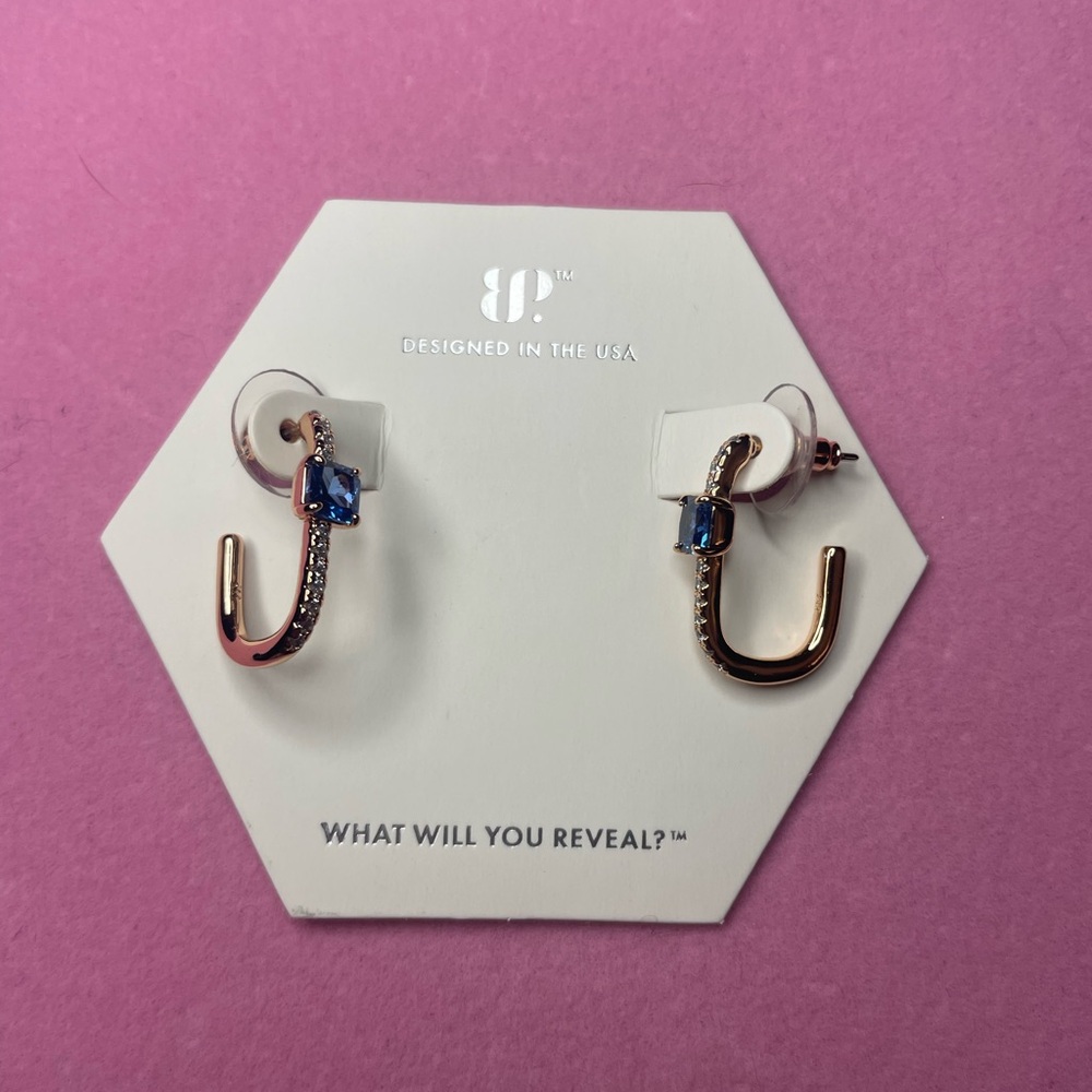 Earring bundle - Picture 3 of 16
